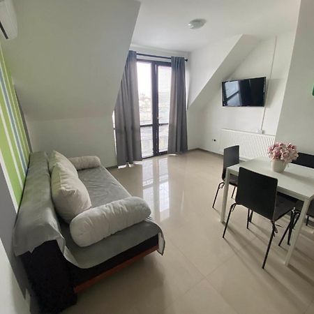 Lexy Family Apartman ไฮจ์ดุสโซบอสโล ภายนอก รูปภาพ
